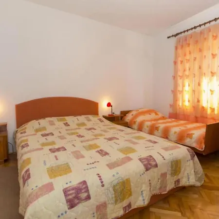 Two Bedroom With Terrace Apartman Brist