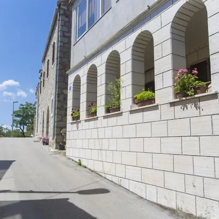 Apartman Two Bedroom With Terrace Brist